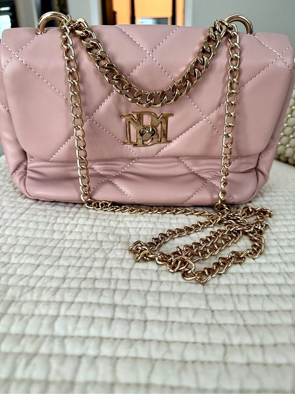 Badgley Mischka Quilted Shoulder Bag in Pink Like New